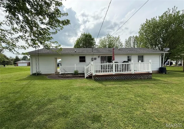 Photo 5 of Single Family Residence at 217 Williams St, Fredericktown, MO 63645 | MLS# MIS25027850 | | Sold on 2025-07-01