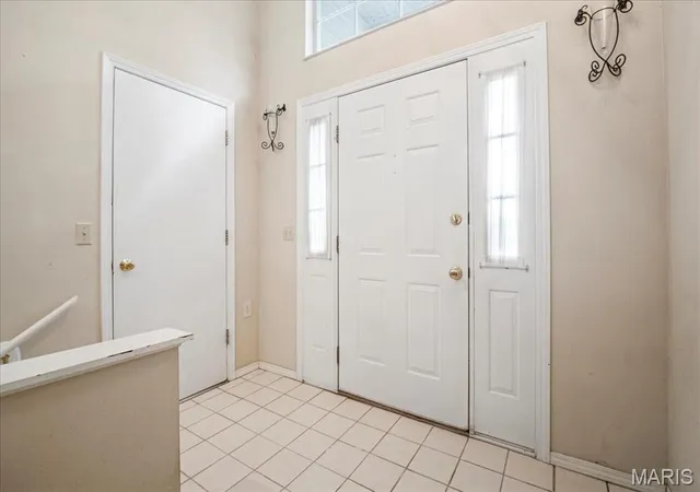 Photo 3 of Condominium at 12952 Autumn View Dr, Saint Louis, MO 63146 | MLS# MIS25027978 |  | Sold on 2025-06-11