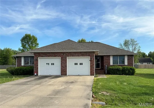 Photo 1 of Multi family home for sale at 803 Susan St #A-B, Dexter, MO 63841 | MLS# MIS25028015 | Listing updated on 2025-08-01