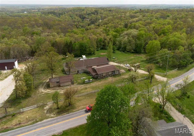 Homes for sale in Rolla, MO | 10366 County Road 3060, Rolla, MO 65401 | MLS# MIS25028091