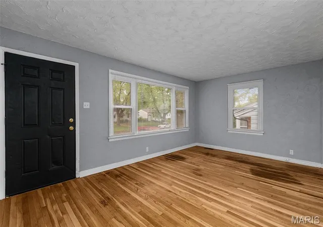 Photo 3 of Single Family Residence at 1325 Odessa Dr, Saint Louis, MO 63137 | MLS# MIS25028159 | | Sold on 2025-05-30