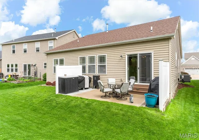 Photo 3 of Single Family Residence at 3132 Calhoun Dr, Saint Charles, MO 63301 | MLS# MIS25028561 |  | Sold on 2025-06-13