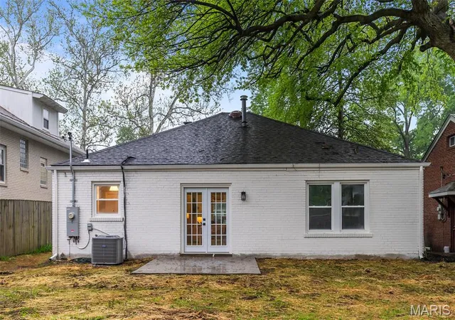 Photo 1 of Single Family Residence at 811 Brownell Ave, Saint Louis, MO 63122 | MLS# MIS25028567 | | Sold on 2025-06-05