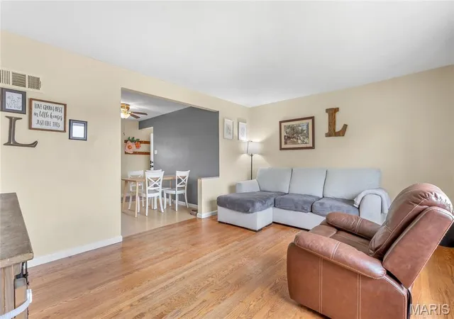 Photo 3 of Single Family Residence at 1705 Meredith Dr, Saint Louis, MO 63125 | MLS# MIS25028577 | | Sold on 2025-06-12