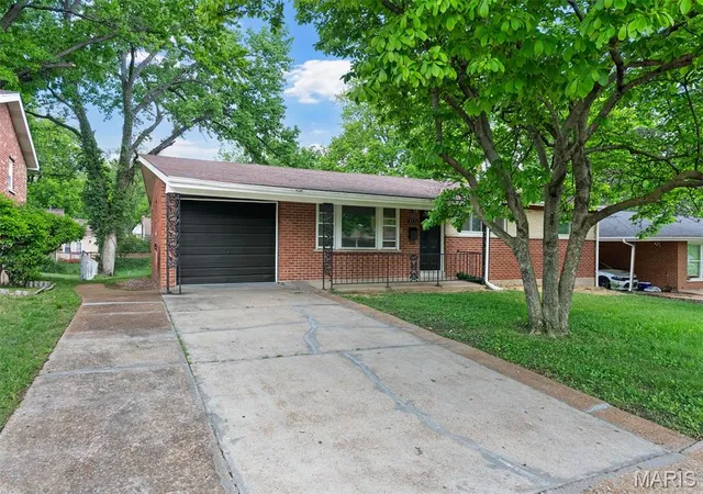 Photo 1 of Single Family Residence at 7521 Bermuda Ct, Saint Louis, MO 63121 | MLS# MIS25028684 | | Sold on 2025-06-30