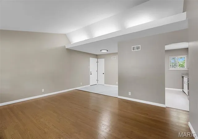 Photo 3 of Single Family Residence at 7521 Bermuda Ct, Saint Louis, MO 63121 | MLS# MIS25028684 | | Sold on 2025-06-30