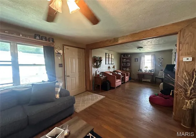 Photo 3 of Single Family Residence at 201 W Street, New London, MO 63459 | MLS# MIS25028703 | | Sold on 2025-07-03