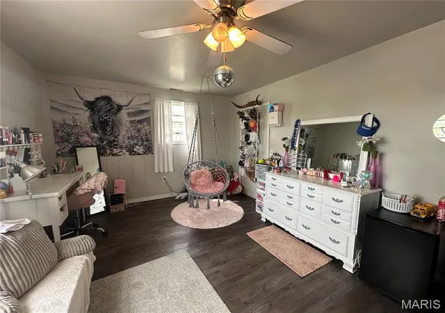 Photo 4 of Single Family Residence at 201 W Street, New London, MO 63459 | MLS# MIS25028703 | | Sold on 2025-07-03