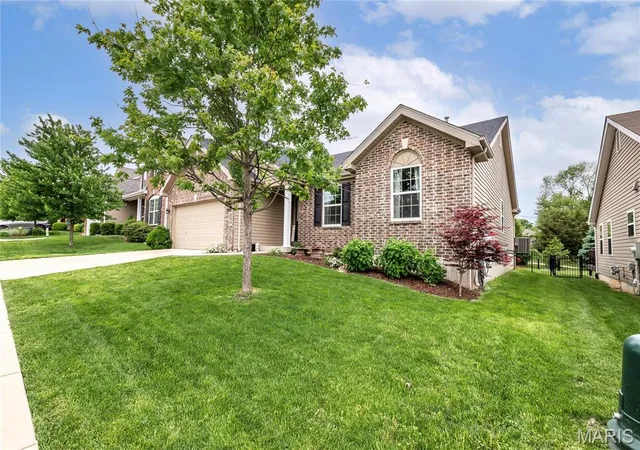 Photo 3 of Single Family Residence at 9869 Vicksburg Siege Ct, Saint Louis, MO 63123 | MLS# MIS25028714 |  | Sold on 2025-06-06