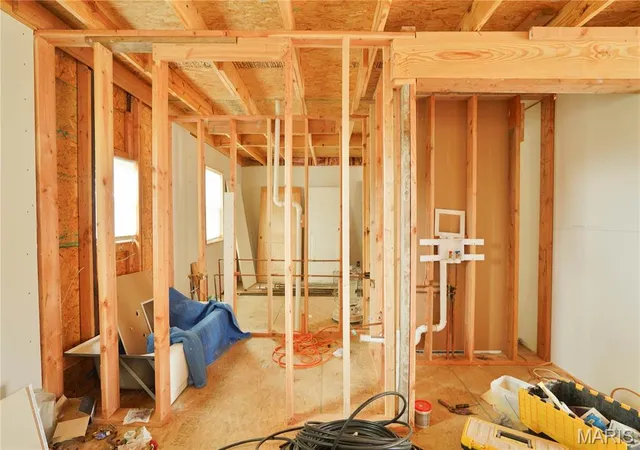 Photo 3 of Single Family Residence at 239 Dammert Ave, Saint Louis, MO 63125 | MLS# MIS25028842 |  | Sold on 2025-06-24
