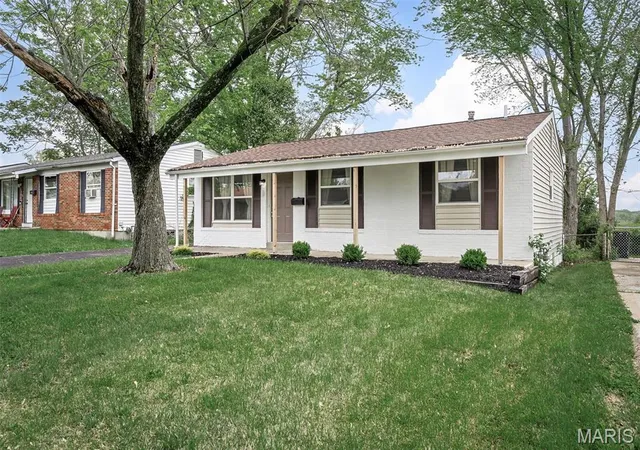 Photo 1 of Single Family Residence at 10544 Castle Dr, Saint Louis, MO 63136 | MLS# MIS25028844 | | Sold on 2025-08-01