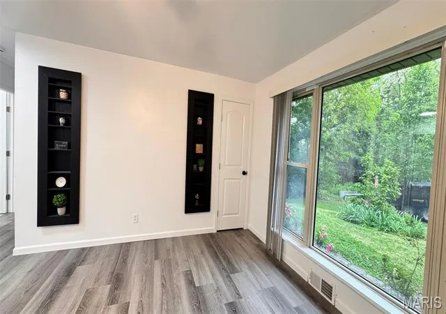 Photo 4 of Single Family Residence at 8517 Walton Woods Ct, Saint Louis, MO 63114 | MLS# MIS25028874 | | Sold on 2025-08-27