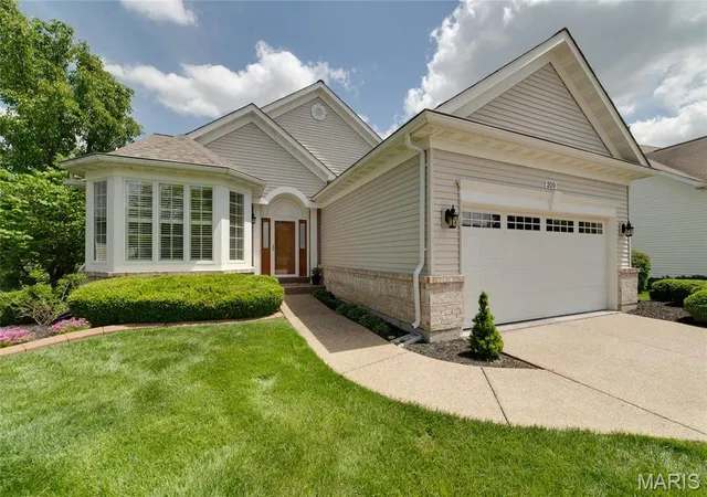 Photo 1 of Single Family Residence at 209 Pigeon Dr #S, Lake Saint Louis, MO 63367 | MLS# MIS25028897 | | Sold on 2025-09-04