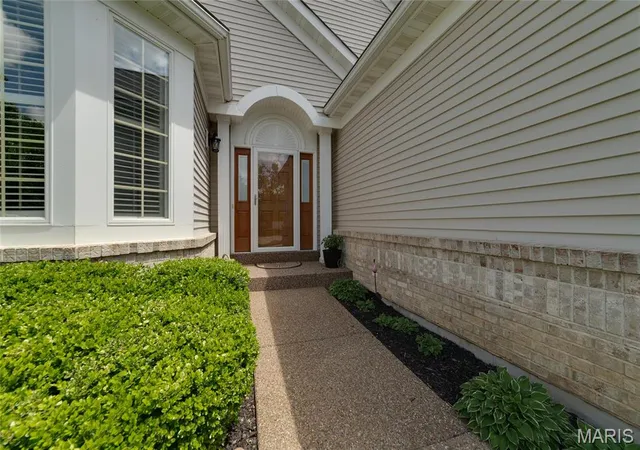 Photo 3 of Single Family Residence at 209 Pigeon Dr #S, Lake Saint Louis, MO 63367 | MLS# MIS25028897 | | Sold on 2025-09-04