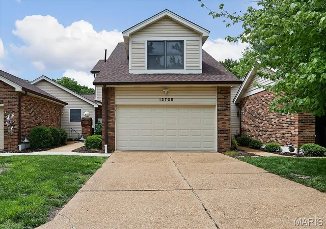 Photo 1 of Condominium at 13709 La Conte Ct, Saint Louis, MO 63128 | MLS# MIS25029040 |  | Sold on 2025-10-21