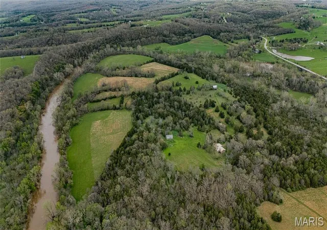 Photo 4 of House for sale at 8619 Hwy E, Bonne Terre, MO 63628 | MLS# MIS25029041 | Listing updated on 2026-08-24
