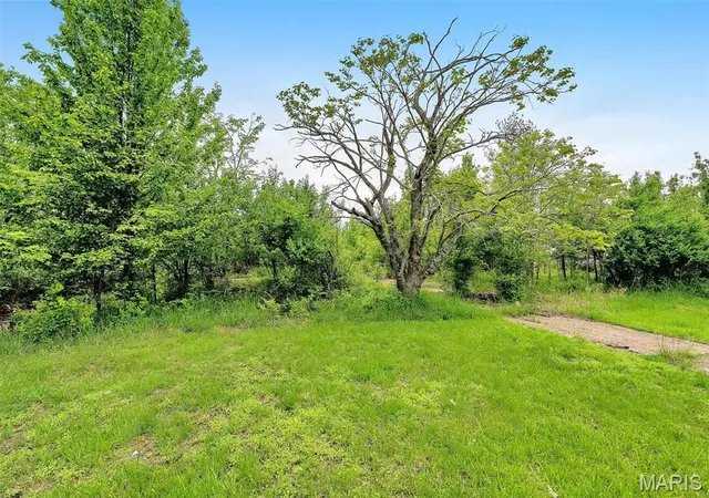 Photo 2 of Land at 7495 Becker Rd, Saint Louis, MO 63129 | MLS# MIS25029205 | | Sold on 2026-01-23