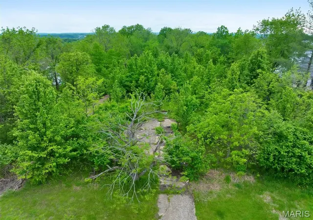 Photo 4 of Land at 7495 Becker Rd, Saint Louis, MO 63129 | MLS# MIS25029205 | | Sold on 2026-01-23