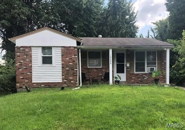 Photo 1 of Single Family Residence at 10208 Royal Dr, Saint Louis, MO 63136 | MLS# MIS25029280 | | Sold on 2025-08-29
