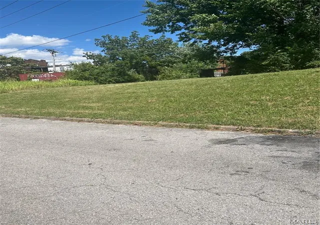 Land for sale at 4634 Nebraska Ave #40, Saint Louis, MO 63111 | MLS# MIS25029317 | Listing updated on 2025-07-29