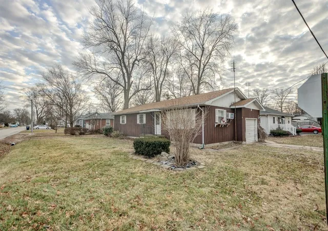 Photo 3 of Single Family Residence at 3329 Dix Ave, Saint Louis, MO 63114 | MLS# MIS25029408 | | Sold on 2025-05-23