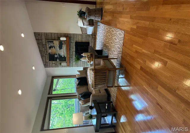 Photo 3 of Single Family Residence at 649 Craigwoods Dr, Saint Louis, MO 63122 | MLS# MIS25029500 |  | Sold on 2025-06-04