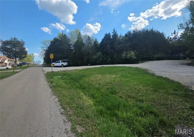 Photo 4 of Land for sale at 0 Glen Echo Dr, De Soto, MO 63020 | MLS# MIS25029679 | Listing updated on 2026-04-13