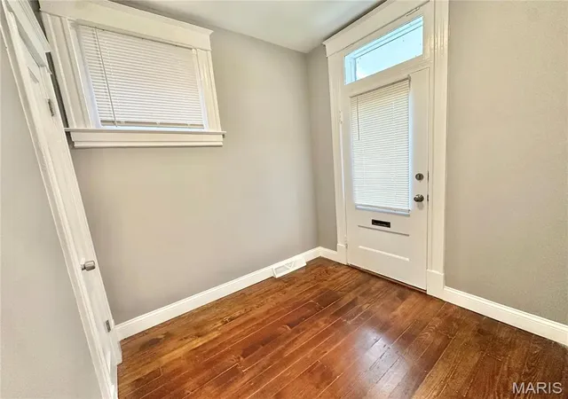 Photo 1 of Single Family Residence at 2806 Keokuk St, Saint Louis, MO 63118 | MLS# MIS25029683 | | Sold on 2025-12-19