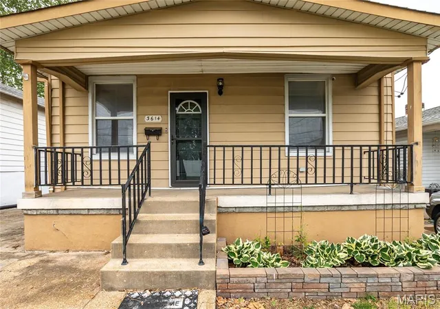 Photo 3 of Single Family Residence at 3614 Hoffmeister Ave, Saint Louis, MO 63125 | MLS# MIS25029684 | | Sold on 2025-06-09