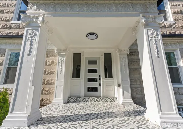 Photo 2 of Single Family Residence at 5169 Vernon Ave, Saint Louis, MO 63113 | MLS# MIS25029789 | | Sold on 2025-09-16