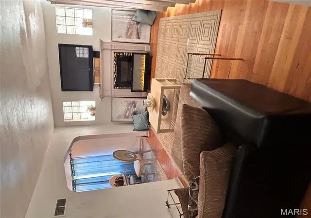 Photo 3 of Single Family Residence at 1225 Orchid Ave, Saint Louis, MO 63147 | MLS# MIS25029803 | | Sold on 2025-06-17