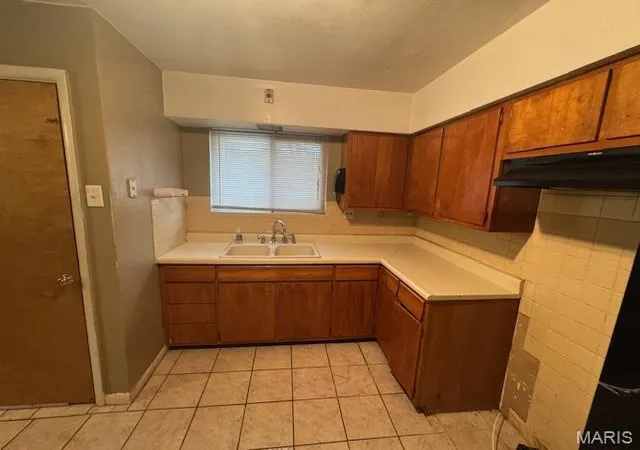 Photo 2 of Single Family Residence at 2403 Gardner Dr, Saint Louis, MO 63136 | MLS# MIS25029829 | | Sold on 2025-10-06