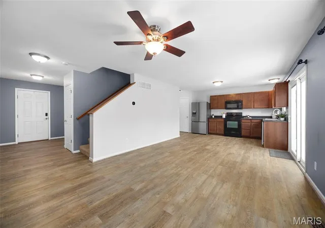Photo 2 of Townhouse at 5572 Wavecrest Cir, Saint Charles, MO 63304 | MLS# MIS25029857 |  | Sold on 2025-06-11