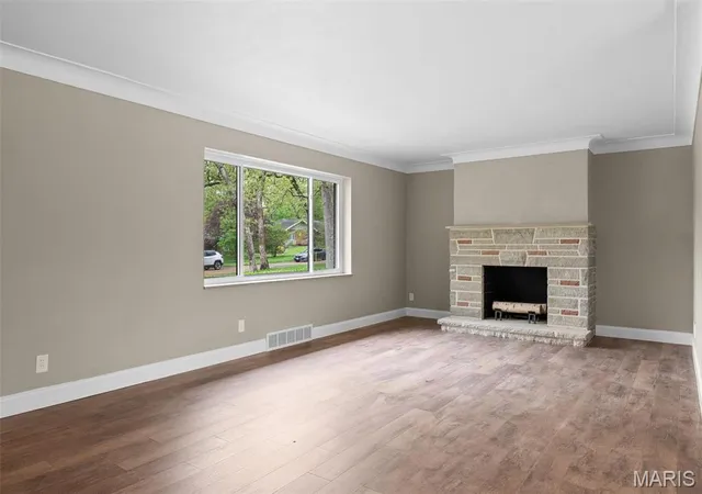 Photo 4 of Single Family Residence at 7353 Whitehaven Dr, Saint Louis, MO 63123 | MLS# MIS25029947 | | Sold on 2025-07-02