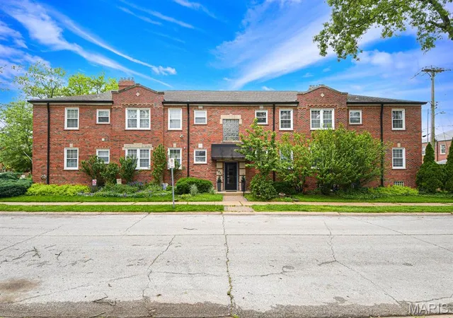 Photo 1 of Condominium at 6921 Southland Ave #G, Saint Louis, MO 63109 | MLS# MIS25030112 |  | Sold on 2025-06-18