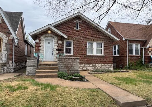 Single Family Residence at 4237 Botanical Ave, Saint Louis, MO 63110 | MLS# MIS25030113 | | Sold on 2025-05-07