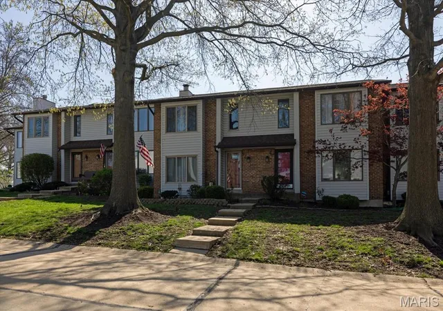 Photo 1 of Townhouse at 62 Spring Song Ct #D, Saint Peters, MO 63376 | MLS# MIS25030148 | | Sold on 2025-07-25