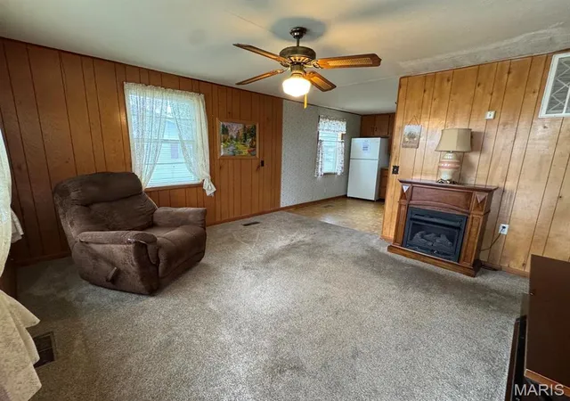 Photo 2 of Single Family Residence at 104 Day Ave, Bernie, MO 63822 | MLS# MIS25030304 | | Sold on 2025-07-18