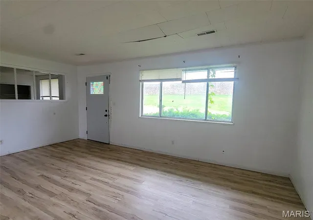 Photo 3 of Single Family Residence at 212 Virginia, Fredericktown, MO 63645 | MLS# MIS25030325 | | Sold on 2025-07-24
