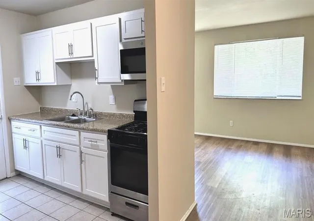 Photo 3 of Multi Family at 4028 Esseldale Dr, Saint Ann, MO 63074 | MLS# MIS25030523 |  | Sold on 2025-06-26