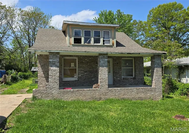 Single family home for sale at 5539 Hamilton Ave, Saint Louis, MO 63136 | MLS# MIS25030551 | Listing updated on 2025-12-01