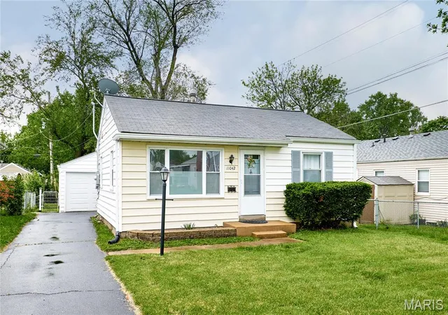 Photo 3 of Single Family Residence at 11042 Saint Pius Ln, Saint Ann, MO 63074 | MLS# MIS25030558 | | Sold on 2025-06-20
