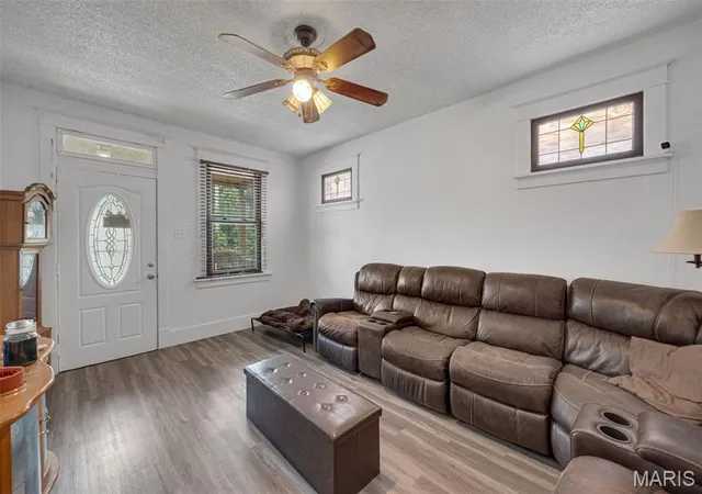 Photo 3 of Single Family Residence at 4932 Heege Rd, Saint Louis, MO 63123 | MLS# MIS25030590 |  | Sold on 2025-07-31