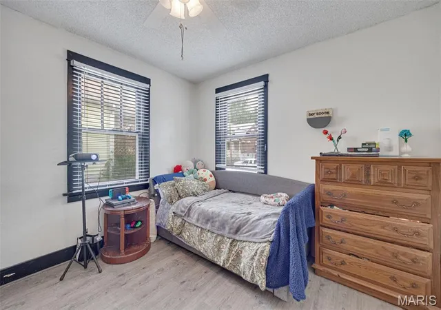 Photo 4 of Single Family Residence at 4932 Heege Rd, Saint Louis, MO 63123 | MLS# MIS25030590 |  | Sold on 2025-07-31