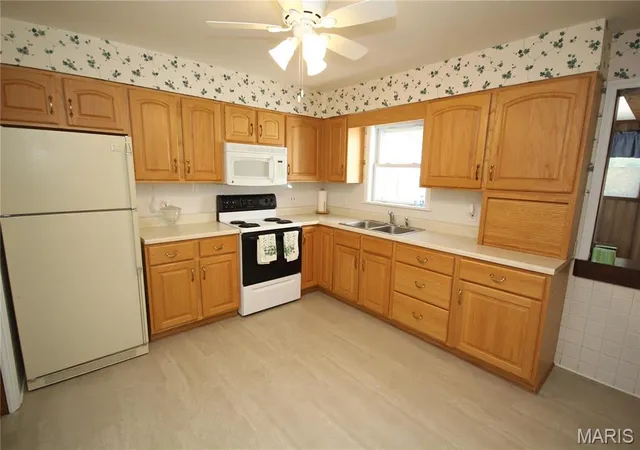Photo 4 of Single Family Residence at 9844 Boulder Ct, Saint Louis, MO 63119 | MLS# MIS25030732 |  | Sold on 2025-05-30