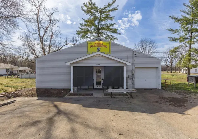 Photo 2 of Single Family Residence at 700 Valencia Ave, Saint Louis, MO 63138 | MLS# MIS25030820 |  | Sold on 2025-07-02