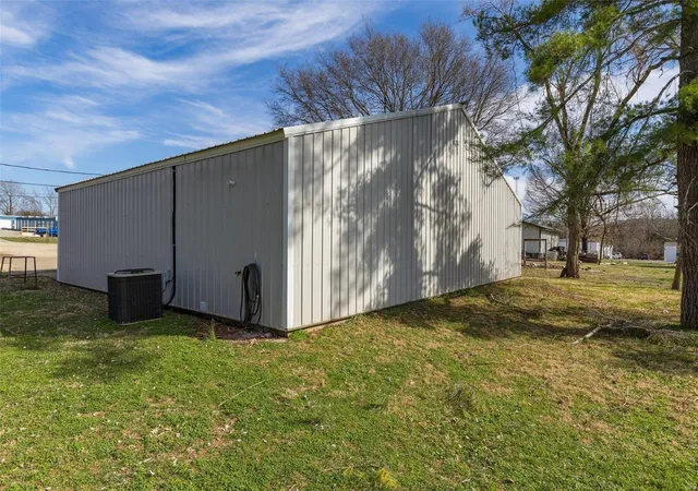 Photo 4 of Single Family Residence at 700 Valencia Ave, Saint Louis, MO 63138 | MLS# MIS25030820 |  | Sold on 2025-07-02