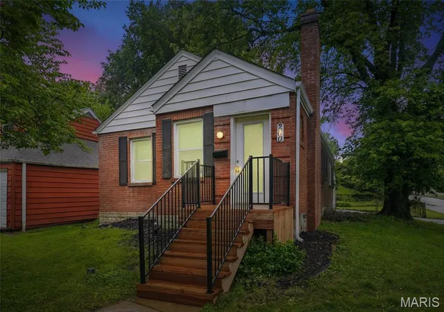 Photo 1 of Single Family Residence at 200 Thoroughman Ave, Saint Louis, MO 63135 | MLS# MIS25030974 | | Sold on 2025-07-16