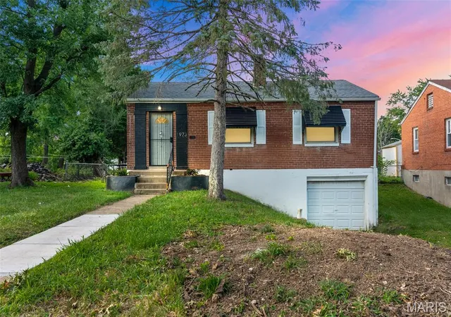 Photo 1 of Single family home for sale at 1973 Park Ln, Saint Louis, MO 63136 | MLS# MIS25031101 | Listing updated on 2026-02-08