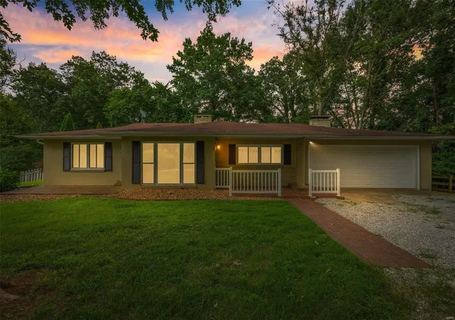 Photo 1 of Single family home for sale at 808 Reddick St, Perryville, MO 63775 | MLS# 23053166 | Listing updated on 2024-09-12